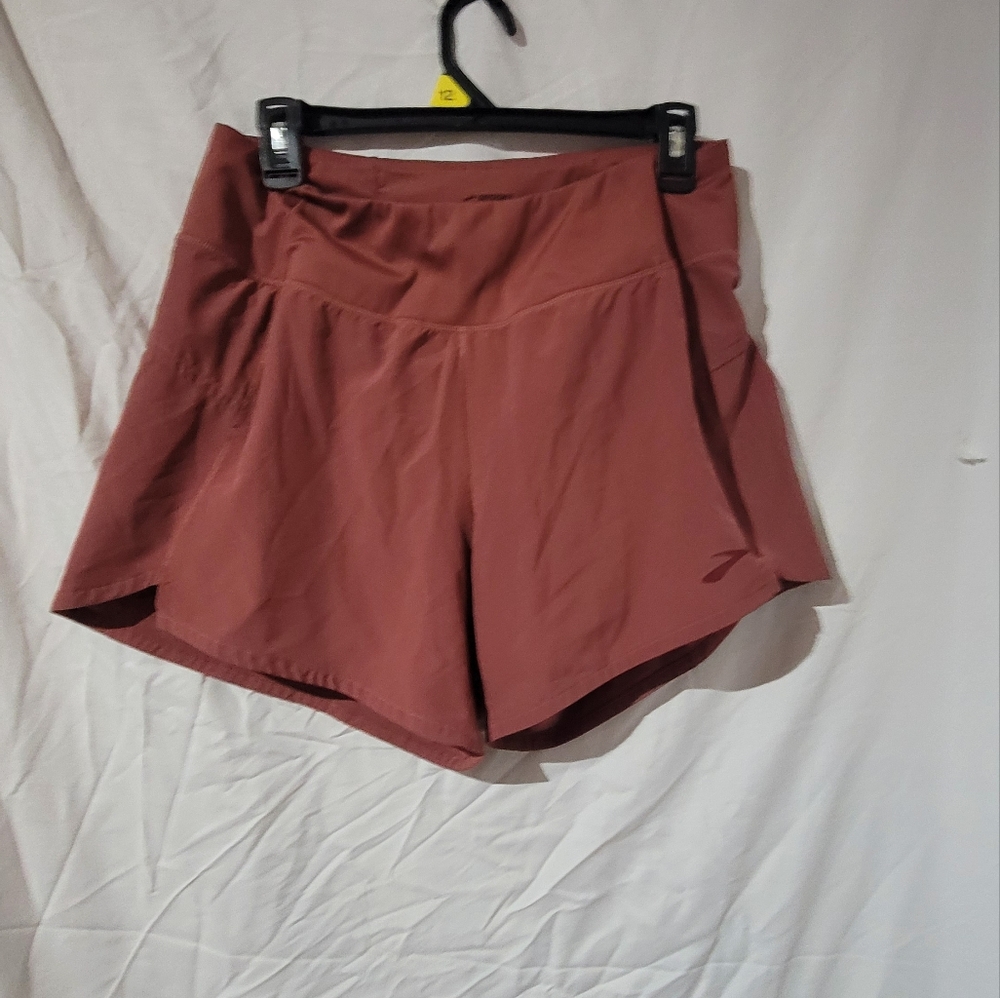 Womens brooks 5" chaser shorts sz M